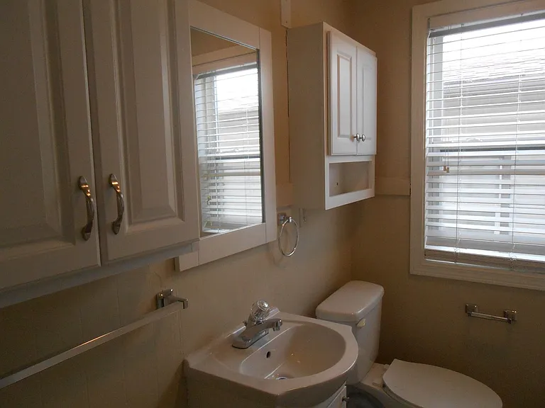 1051 Teller Ave — Photo 16