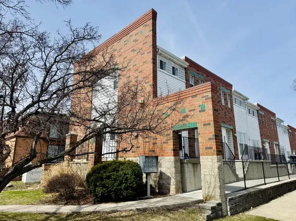 7850 Harwood AVENUE #1, Wauwatosa, WI 53213