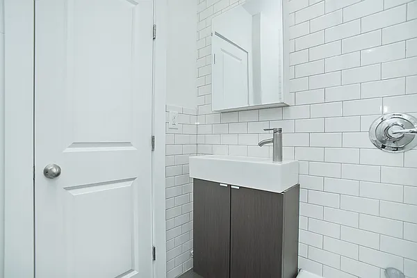 Rented by REAL New York | media 22