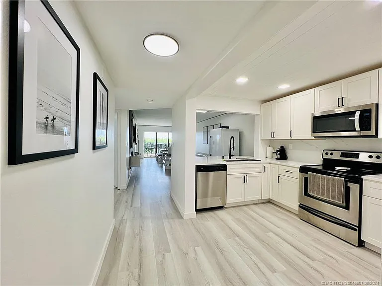 10044 S Ocean Dr #205 — Photo 4