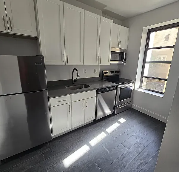 250 Ocean Pkwy #1K — Photo 1