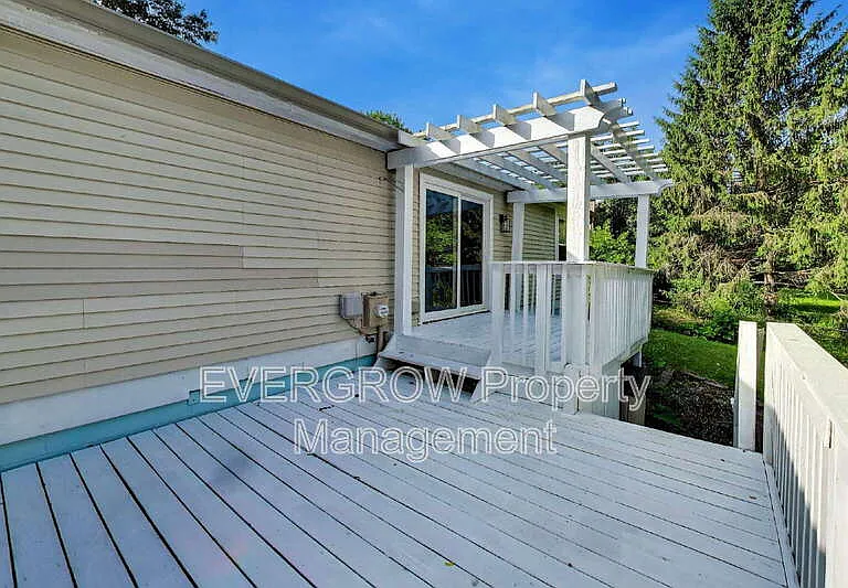 9518 Bent Brook Dr — Photo 27