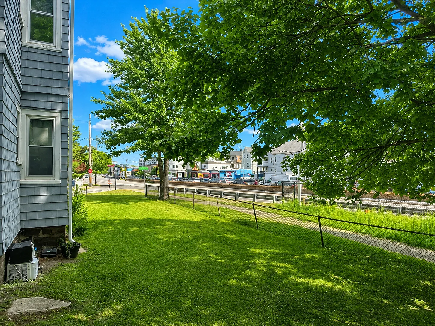 2 bed, 1050 sqft, $2,800 — Photo 2