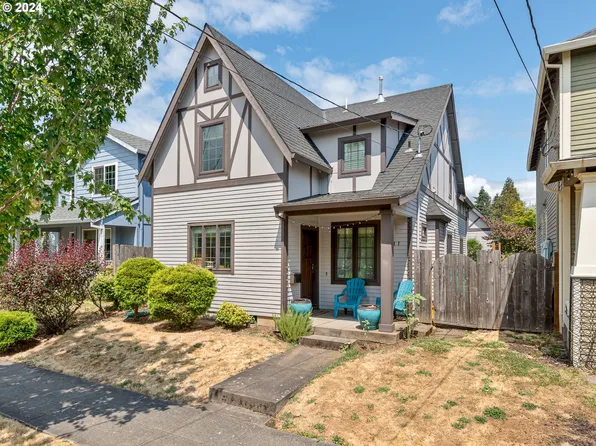 5811 N Bowdoin St, Portland, OR 97203