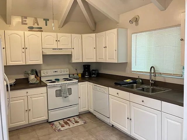 3 bed, 1296 sqft, $2,100 — Photo 3