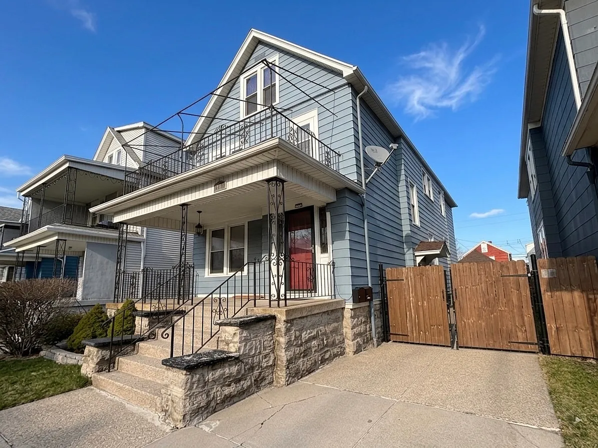 Building Photo - 77 Lovering Ave #2