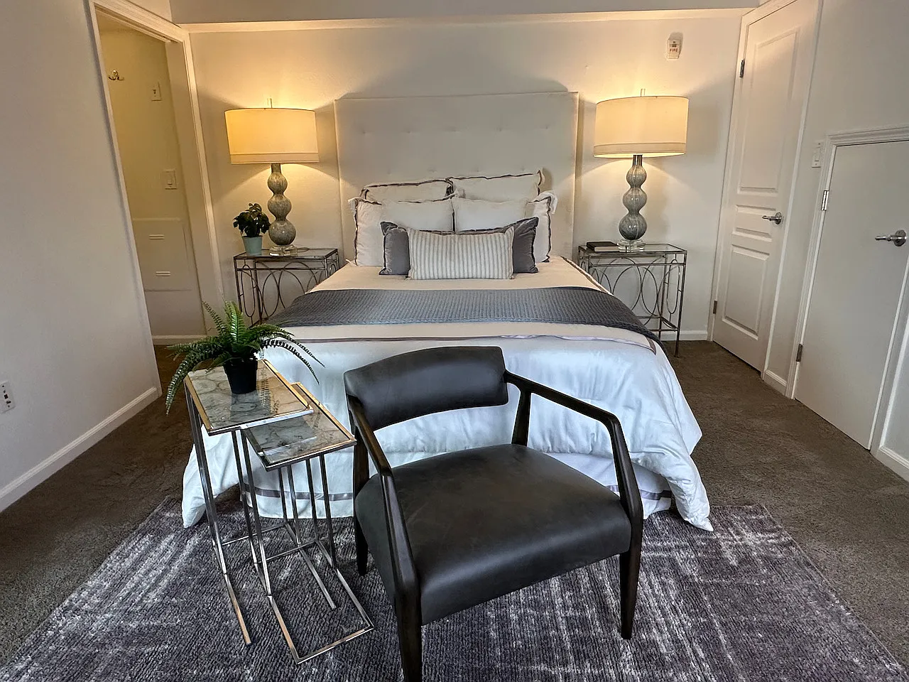 1 bed, 1.5 bath, 808 sqft, $3,295 — Photo 4
