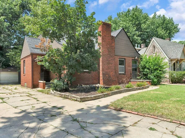 633 S Broadview St, Wichita, KS 67218