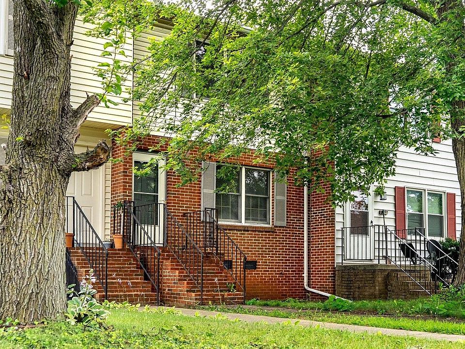 1st image of 835 Vine St