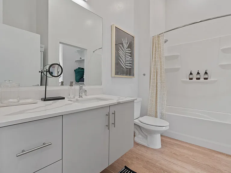SevenO2 Main Apartments — Photo 62