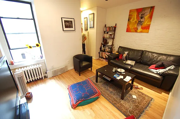 Rented by Bold New York | media 34