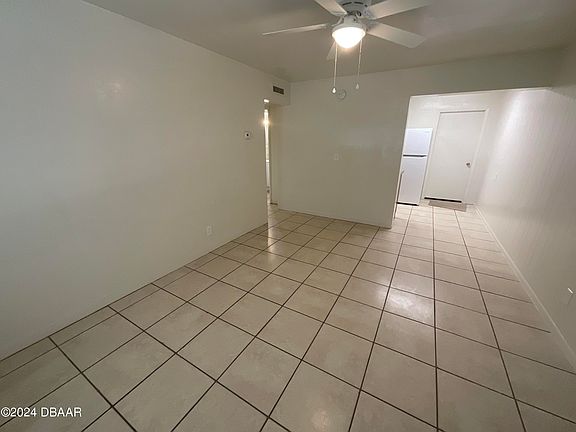 3rd image of 520 Colfax Dr