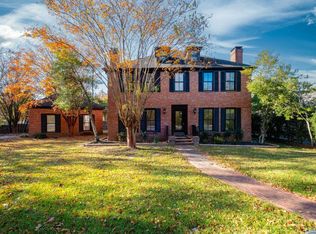 63 Valley Estates Ct, Little Rock, AR 72212