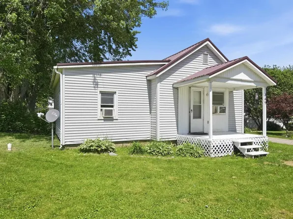 449 Olive St, Cromwell, IN 46732