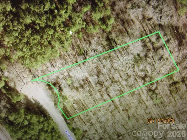 890 W 25th St, Newton, NC 28658