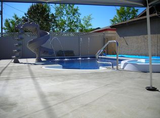 1033 W Iowa Ave, Ridgecrest, CA 93555