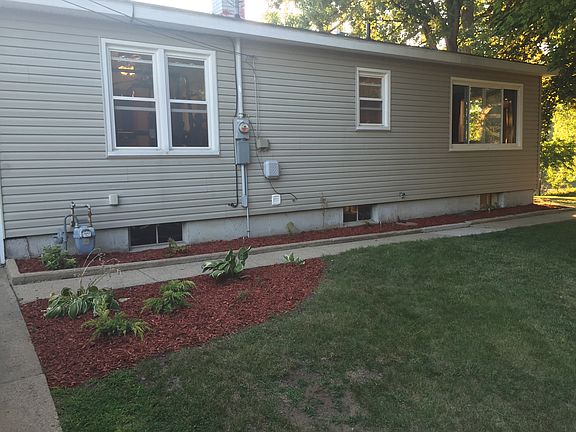4th image of 155 Troxel Ave