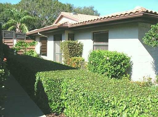 Condo FL side Entrance