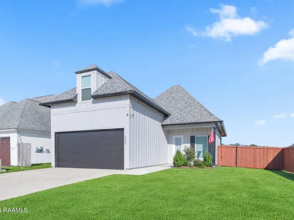 203 Olivewood Dr, Lafayette, LA 70508