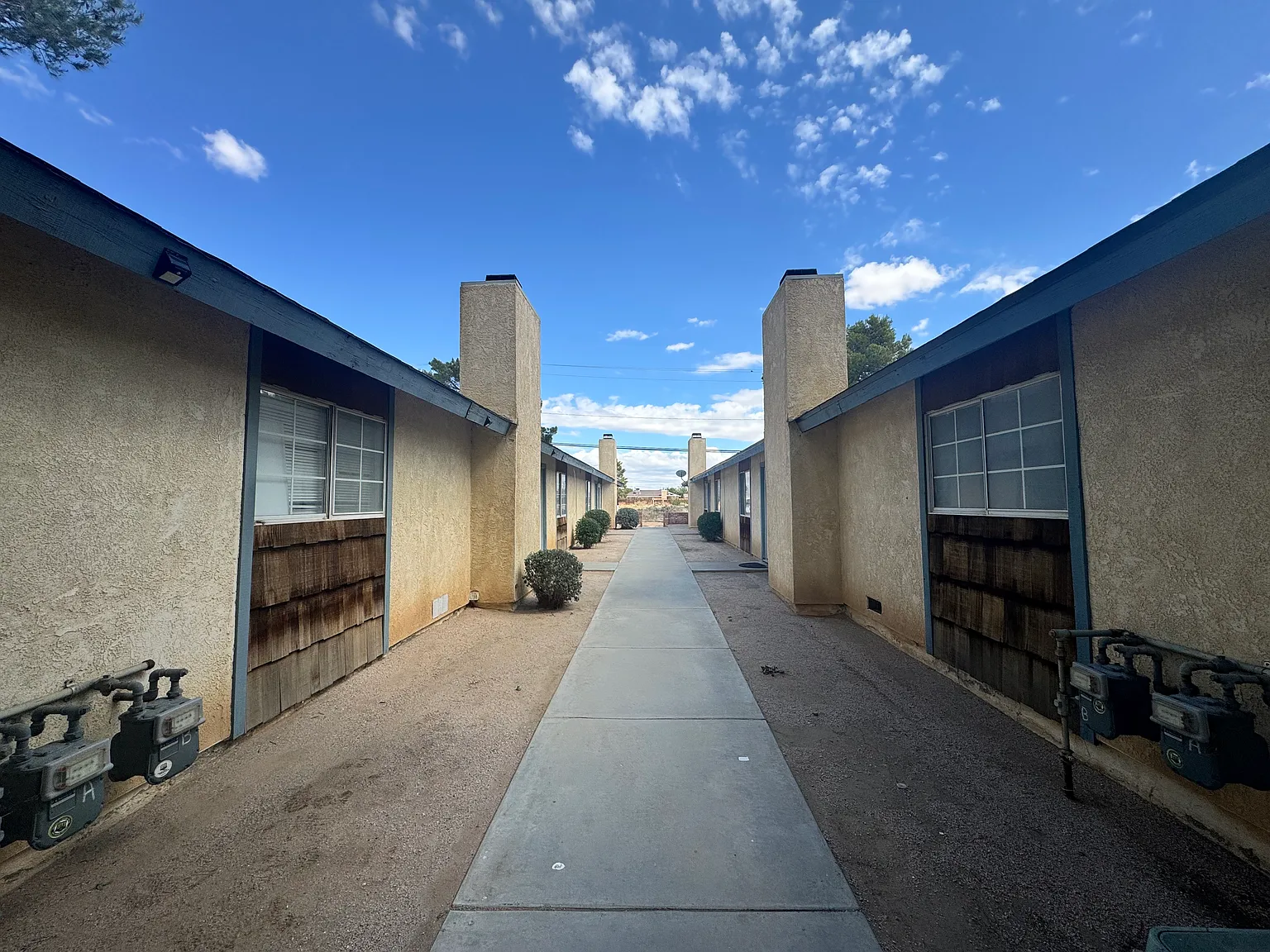 2 bed, 820 sqft, $1,650 — Photo 2