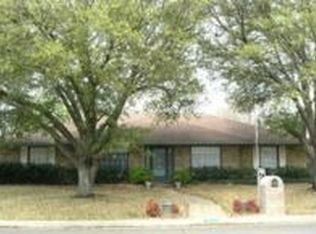 2803 Augusta Ln, Arlington, TX 76012