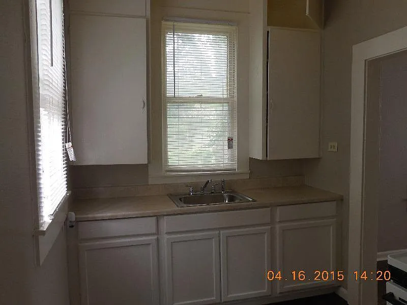 W Elsmere Pl, San Antonio — Photo 4