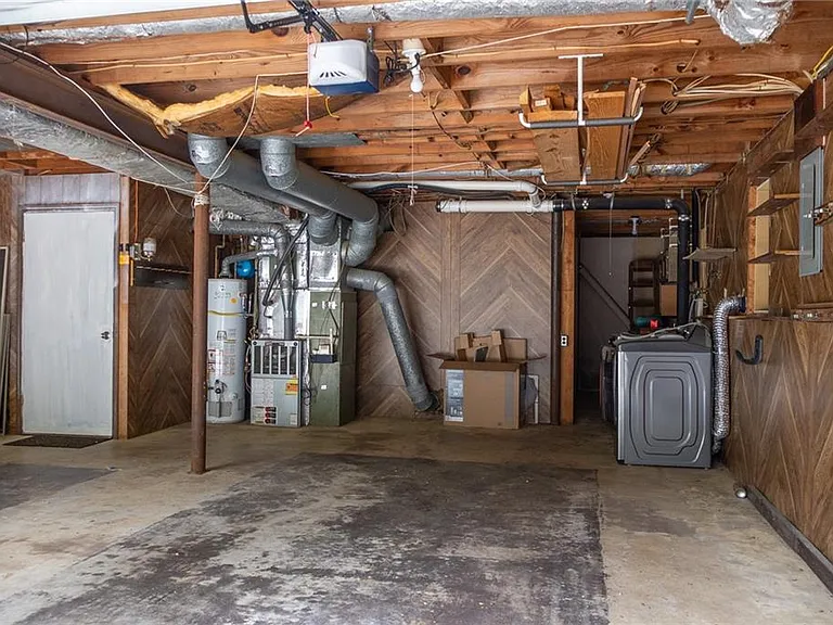 4079 Dunnington Dr — Photo 49