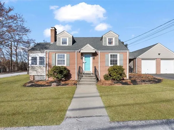 4 Marshall Ave, Cumberland, RI 02864