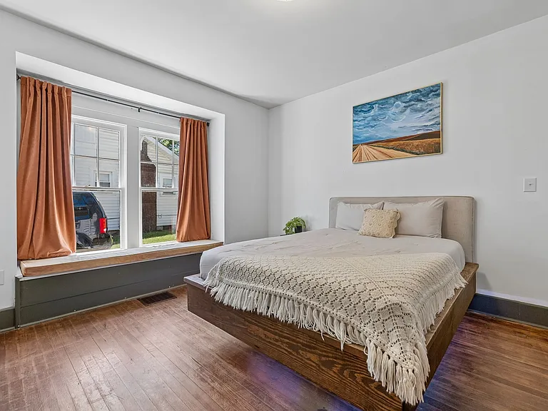821 Greenwood Ave — Photo 18