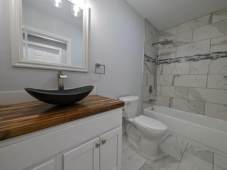 413 Jefferson St #13 — Photo 3