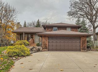 7632 Viewcrest Ln, New Hope, MN 55427