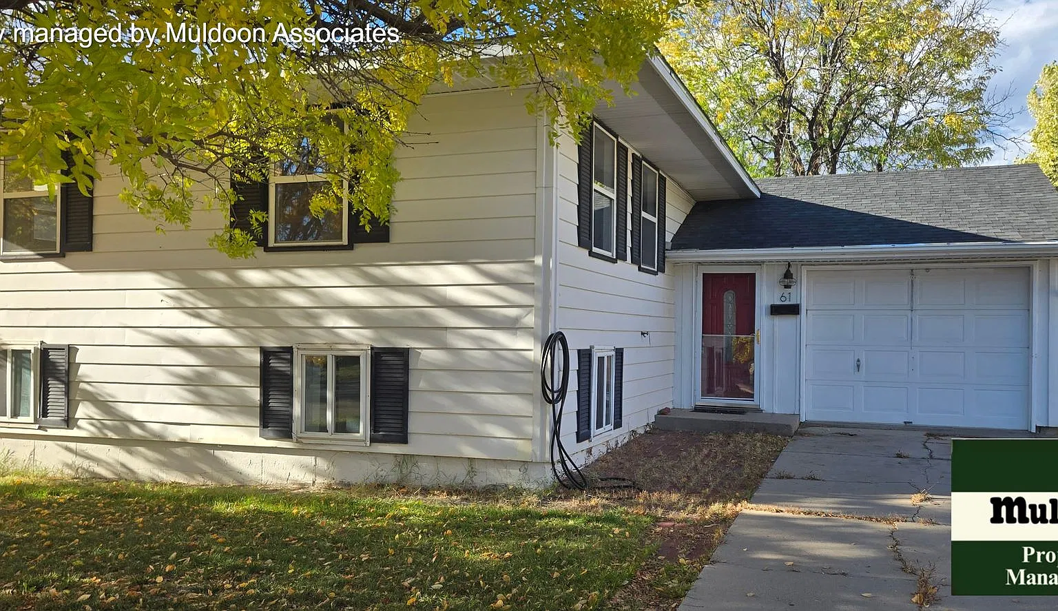 4 bed 2 bath Belmont home available Now! — Photo 1