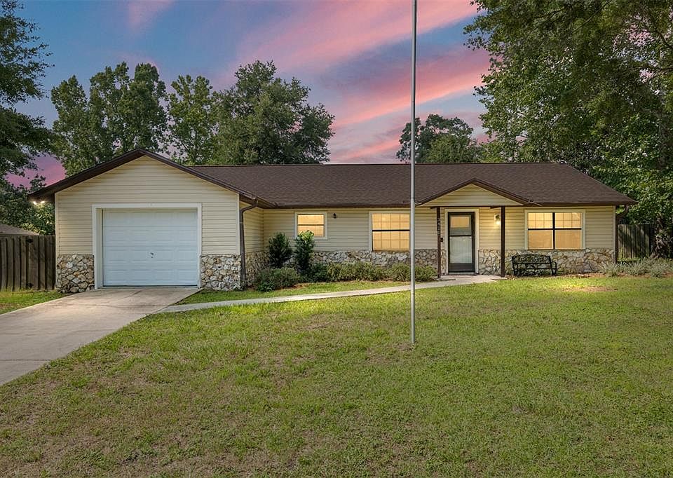 1st image of 3425 NE 44th Pl