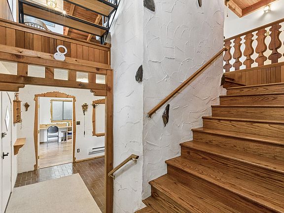3rd image of 295 Bayview Rd