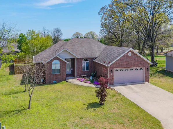 325 Magness Dr, Gassville, AR 72635