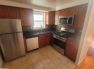 2014 Bainbridge St FLOOR 3, Philadelphia, PA 19146