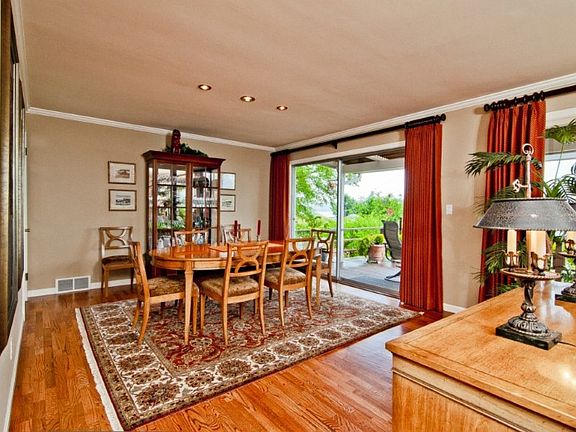 5th image of 4908 Hyada Blvd NE