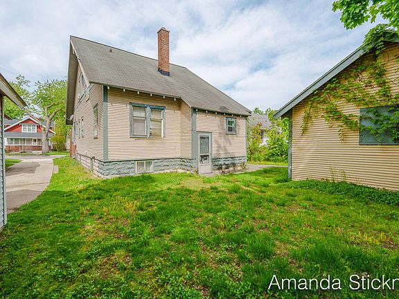 5th image of 1910 Prospect Ave SE