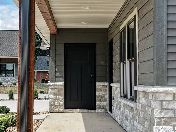 4th image of 818 3rd St SW