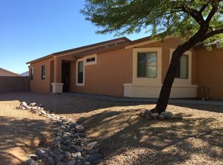 8408 W Benidorm Loop, Tucson, AZ 85757