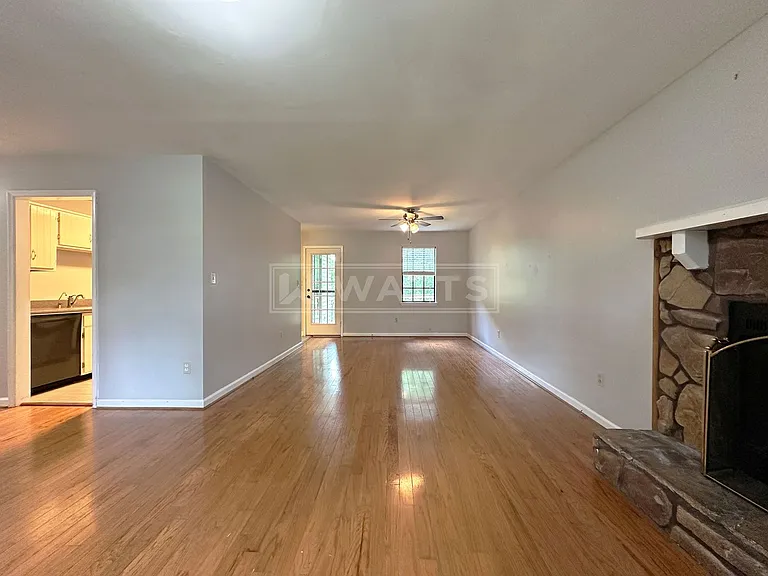 3803 Crosby Dr — Photo 5
