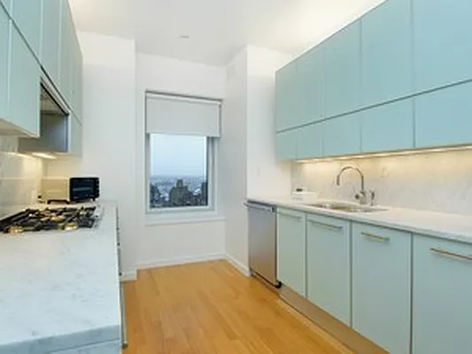 Sold by Corcoran | media 7