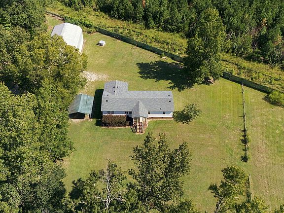 3rd image of 630 Southerland Rd