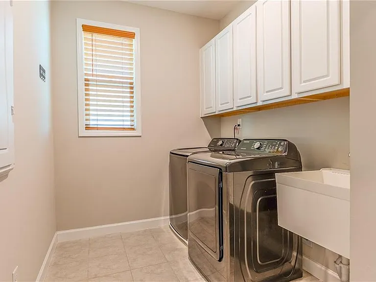 165 Mansfield Dr — Photo 22