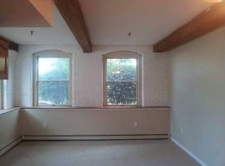402 River St APT 1E, Haverhill, MA 01832