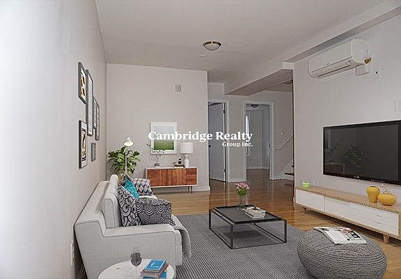 2nd image of 160 Broadway #160-3T