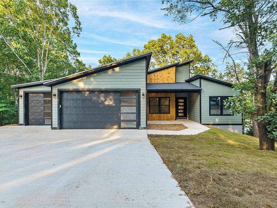 1st image of 4 Oniell Ln