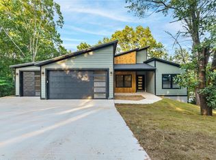 4 Oniell Ln, Bella Vista, AR 72715