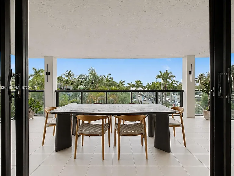 2575 S Bayshore Dr #4A — Photo 11