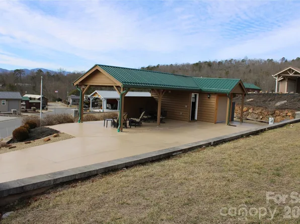 289 Sunset View Trl, Franklin, NC 28734